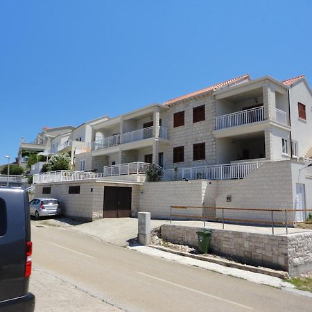 Apartments Aferdita Račišće 外观 照片