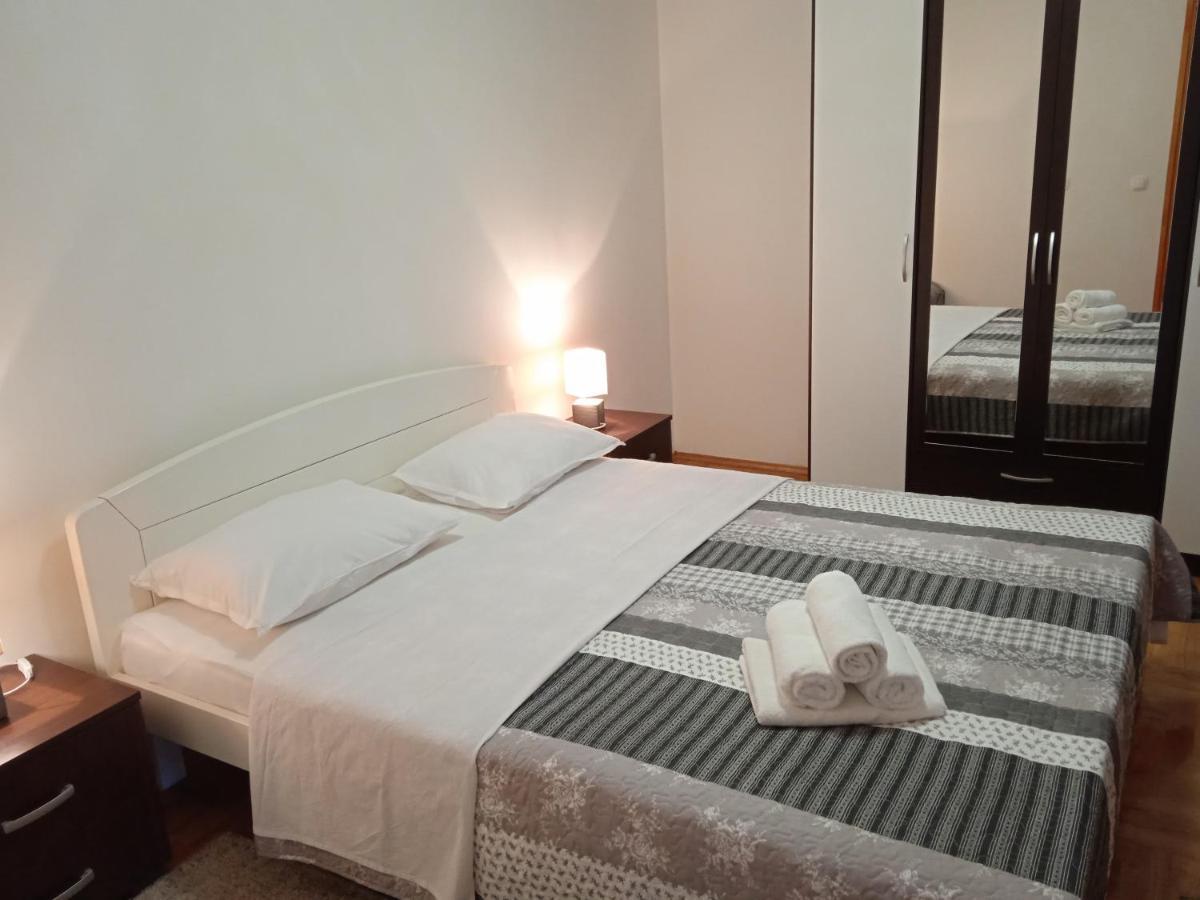 Apartments Aferdita Račišće 外观 照片